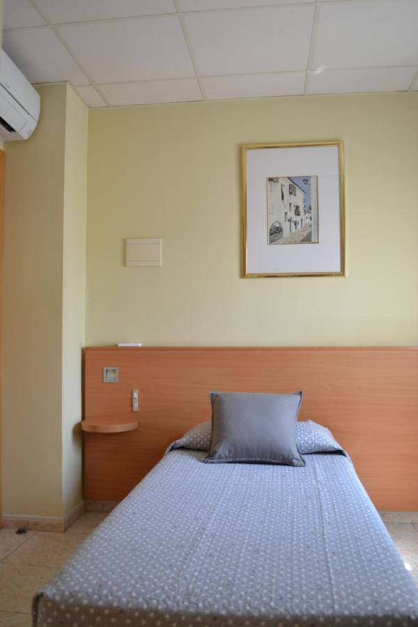 Hostal Bartis Figueres  Room photo